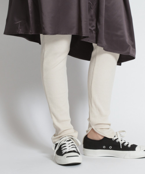niko and...(ニコアンド)の「細リブペチパンツ(その他パンツ・レディース・ネイビー/アイボリー/ブラック/チャコール・MEDIUM/SMALL/LARGE)」の4枚目の写真