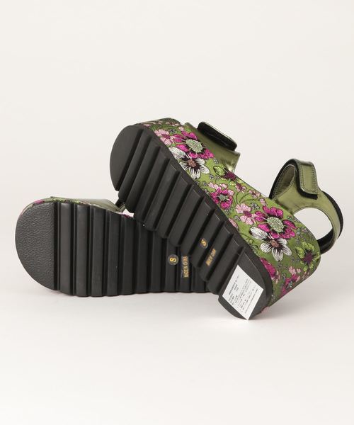 YOSUKE（ヨースケ）の「「YOSUKE/ヨースケ」フラット厚底サンダル（サンダル・レディース・カーキ/クリアブラック/ガンメタ/ベージュ/シルバー/ベージュ系その他/イエロー/ブラック×ブルー/ライトベージュ/オフホワイト/シルバー系その他/ブラック系その他3・LL/M/L/S）」の14枚目の写真