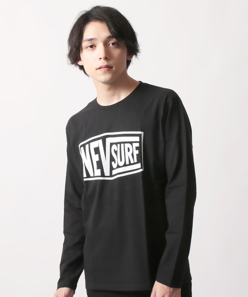 NEV(ネブ)の「プリント長袖Tシャツ ロンT カットソー(Tシャツ/カットソー・メンズ・ブラック/ネイビー/オフホワイト/ターコイズブルー/クリーム/ホワイト系その他/ブラック系その他/チャコール・M/L/XL)」の1枚目の写真