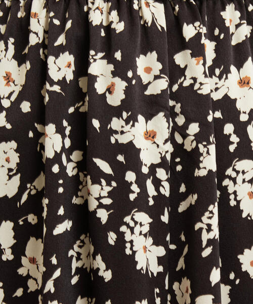 green label relaxing（グリーンレーベルリラクシング）の「FFC フラワー プリント ティアード ワンピース ◆（ワンピース・レディース・ブラック/ケリー・FREE）」の8枚目の写真