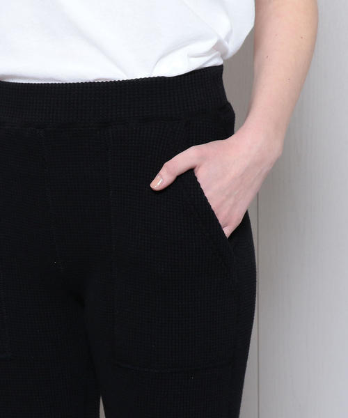 PHEENY（フィーニー）の「＜PHEENY＞BIG WAFFLE PANTS/パンツ（その他パンツ・レディース・ブラック/マスタード・1）」の7枚目の写真