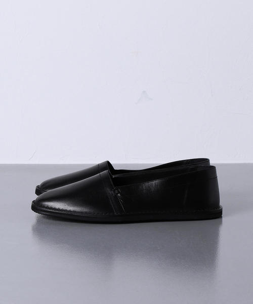 UNITED ARROWS（ユナイテッドアローズ）の「＜UNITED ARROWS＞ スリッポン シューズ（スリッポン・メンズ・ブラック・41/42/40/43/39）」の3枚目の写真