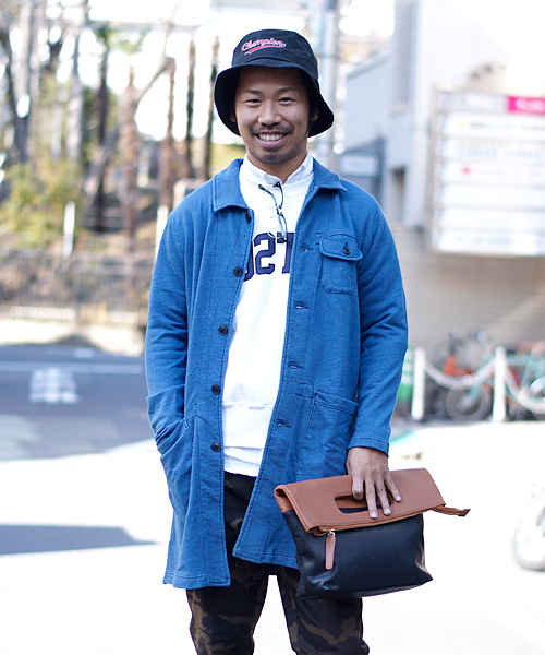 And A（アンドエー）の「INDIGO裏毛アトリエCOAT（ステンカラーコート・メンズ・インディゴブルー/サックスブルー・44/42）」の2枚目の写真