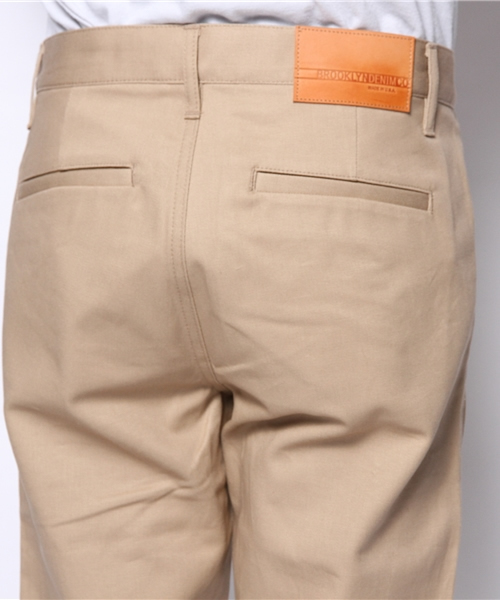 AMERICAN RAG CIE（アメリカンラグシー）の「BROOKLYN DENIM/ スリムチノパンツ 111-BRM-M701-1FCT-SAN（チノパンツ・メンズ・ベージュ・31/28/30/32/29）」の5枚目の写真