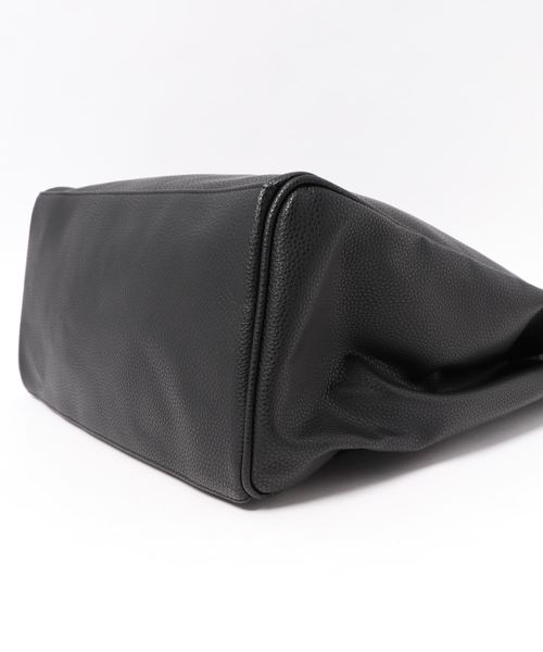 DouDou（ドゥドゥ）の「ベルト付トートバッグ（ショルダーバッグ・レディース・グレイッシュベージュ/ブラック・FREE）」の4枚目の写真