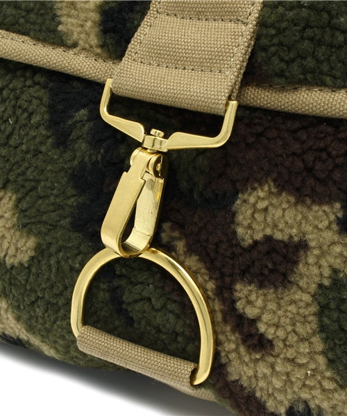 Ray BEAMS（レイビームス）の「SOLPRESA×BEAMS / 別注 ボア クラッチバッグ（クラッチバッグ・レディース・クリーム/その他1・ONE SIZE）」の8枚目の写真