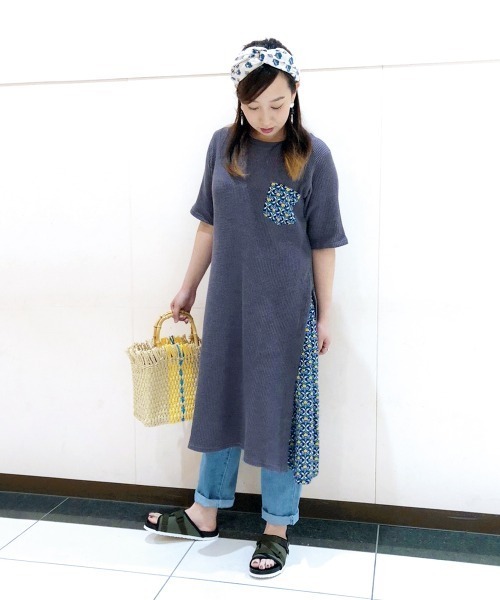 チチカカ（チチカカ）の「フリンジスクエアペーパーバッグ（かごバッグ・レディース・イエロー/ブルー・FREE）」の6枚目の写真