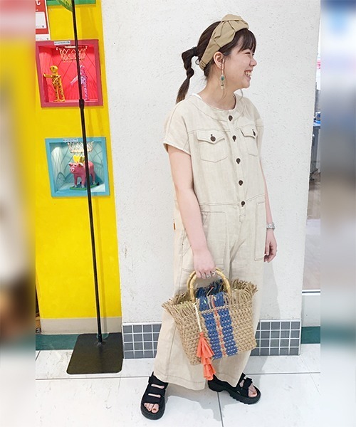 チチカカ（チチカカ）の「フリンジスクエアペーパーバッグ（かごバッグ・レディース・イエロー/ブルー・FREE）」の8枚目の写真