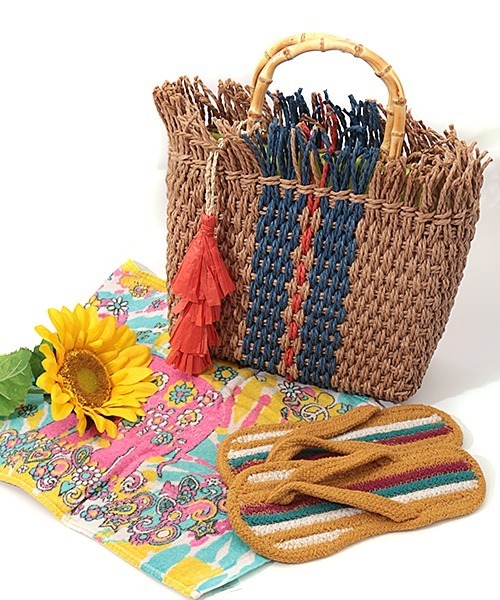 チチカカ（チチカカ）の「フリンジスクエアペーパーバッグ（かごバッグ・レディース・イエロー/ブルー・FREE）」の9枚目の写真