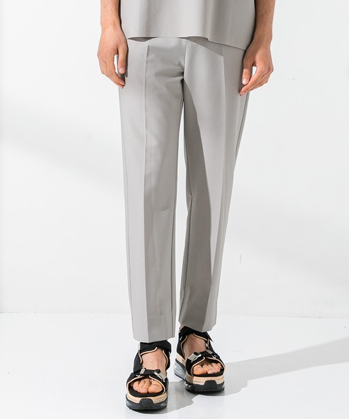 UNITED TOKYO（ユナイテッドトウキョウ）の「サマーリラックスパンツ（スラックス・メンズ・ネイビー/ベージュ/カーキ・1/2/3）」の2枚目の写真