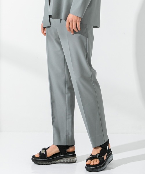 UNITED TOKYO（ユナイテッドトウキョウ）の「サマーリラックスパンツ（スラックス・メンズ・ネイビー/ベージュ/カーキ・1/2/3）」の3枚目の写真