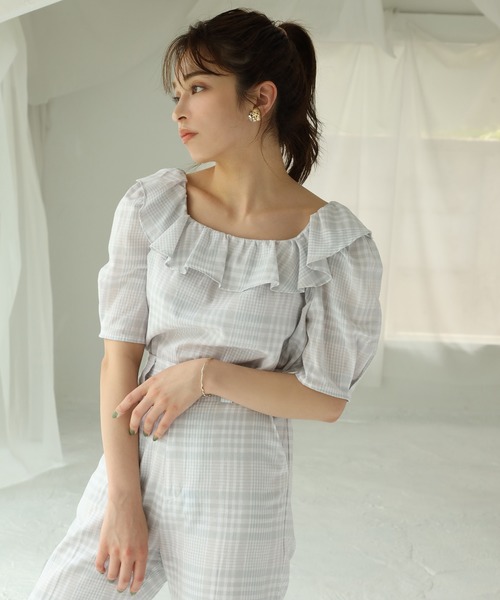 one after another NICE CLAUP(ワンアフターアナザーナイスクラップ)の「麻混フリルブラウス(シャツ/ブラウス・レディース・アイボリー/ブルーグレー/ベージュ系その他/ブルー系その他・FREE)」の5枚目の写真