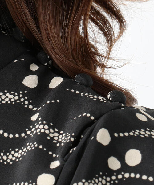 人気＊イザベルマラン シルク100バードプリントバンドカラーシャツ 1 黒 長袖 人気＊イザベルマラン シルク100バードプリントバンドカラー