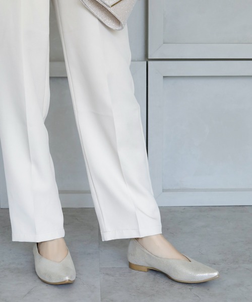 chocolates（チョコラテス）の「ストレッチ ポインテッドＶカットパンプス【日本製】（パンプス・レディース・アイボリー/ベージュ/ブラック/ゴールド系・24.5cm/23.5cm/22.5cm/23cm/25cm/24cm/22cm）」の17枚目の写真