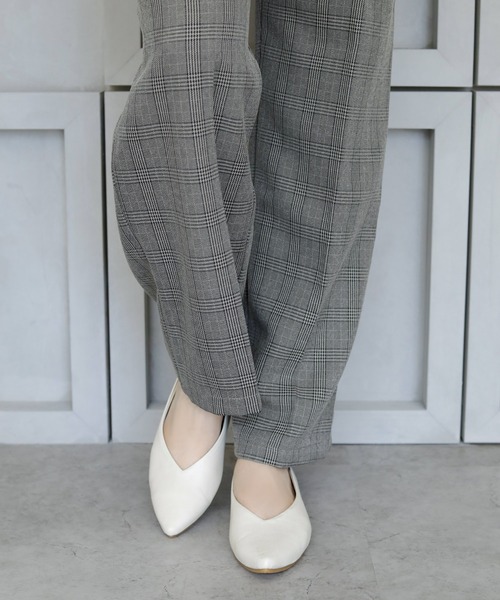 chocolates（チョコラテス）の「ストレッチ ポインテッドＶカットパンプス【日本製】（パンプス・レディース・アイボリー/ベージュ/ブラック/ゴールド系・24.5cm/23.5cm/22.5cm/23cm/25cm/24cm/22cm）」の11枚目の写真