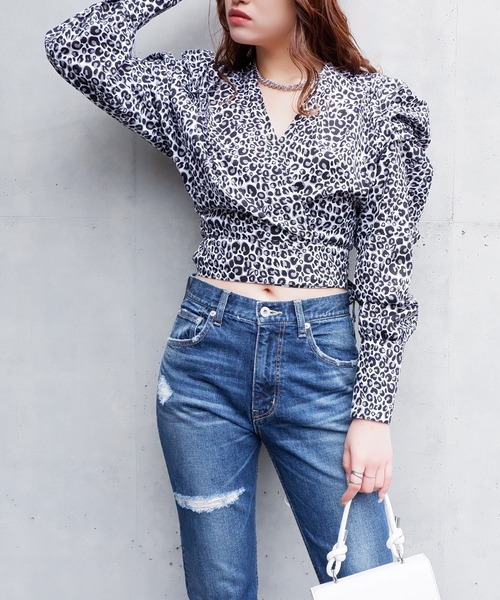 SPIRALGIRL(スパイラルガール)の「ギャザーパフ袖バックリボンブラウス(シャツ/ブラウス・レディース・オフホワイト/ブラウン/ブルー・FREE)」の13枚目の写真