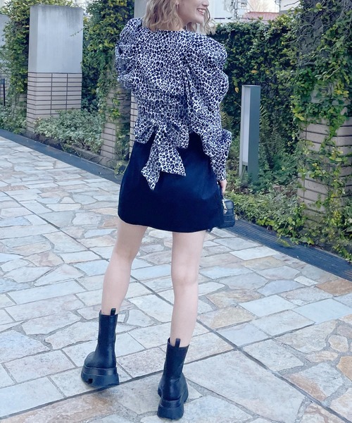 SPIRALGIRL(スパイラルガール)の「ギャザーパフ袖バックリボンブラウス(シャツ/ブラウス・レディース・オフホワイト/ブラウン/ブルー・FREE)」の14枚目の写真