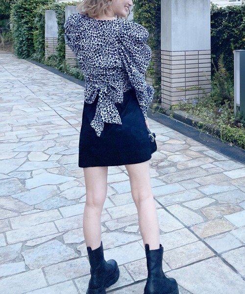 SPIRALGIRL(スパイラルガール)の「ギャザーパフ袖バックリボンブラウス(シャツ/ブラウス・レディース・オフホワイト/ブラウン/ブルー・FREE)」の16枚目の写真