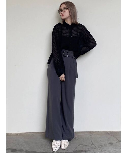 MURUA（ムルーア）の「タックワイドパンツ（その他パンツ・レディース・ブラック/グレー/イエロー/アイボリー・1/2）」の10枚目の写真