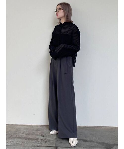 MURUA（ムルーア）の「タックワイドパンツ（その他パンツ・レディース・ブラック/グレー/イエロー/アイボリー・1/2）」の12枚目の写真