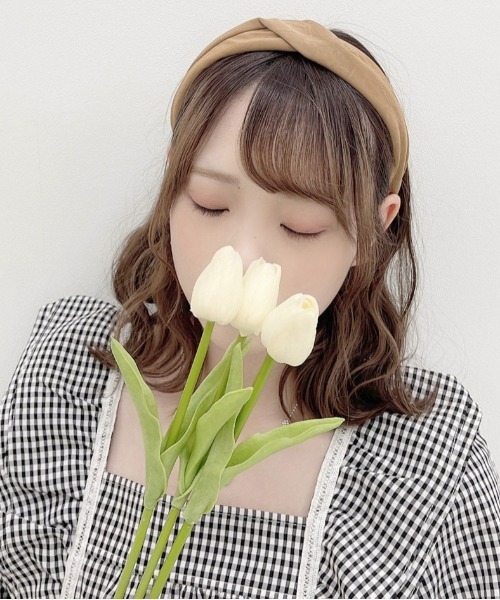 apres jour（アプレジュール）の「【apres jour×ARIAZ】ねじりカチューシャ（カチューシャ・レディース・ブラック/ベージュ/ピンクベージュ・FREE）」の2枚目の写真