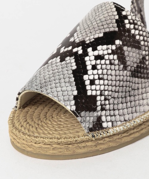 RODE SKO（ロデスコ）の「LIISI セパレートジュート風サンダル∴（サンダル・レディース・ブラック/ベージュ/アニマル・38/37）」の9枚目の写真