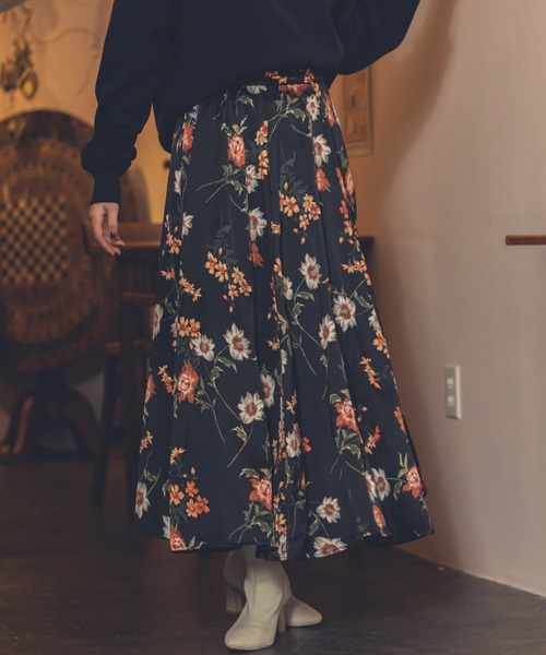 Andemiu(アンデミュウ)の「【WEB限定】アソートフレアスカート954137(スカート・レディース・ブラック/オフホワイト/スミクロ/ブラック系その他/ブラウン/ベージュ/ブラック系その他2/ブルー/グリーン/ブラック系その他3/ネイビー/ホワイト系その他5/ホワイト系その他6/ブラック×イエロー/グレー/ベージュ系その他/パープル/グリーン系その他/ブラック系その他4/グリーン系その他3/オレンジ/ブラック系その他5/グリーン系その他2/ベージュ系その他2/ピンク/チャコールグレー/キャメル/ボルドー/カーキ/ホワイト系1/ブラック系その他6/ベージュ系2/ダークネイビー/ブラック×ホワイト/その他17/その他20/ホワイト×ブラック/マスタード/ワイン系/ネイビー×ホワイト/グリーン系その他4・FREE)」の13枚目の写真