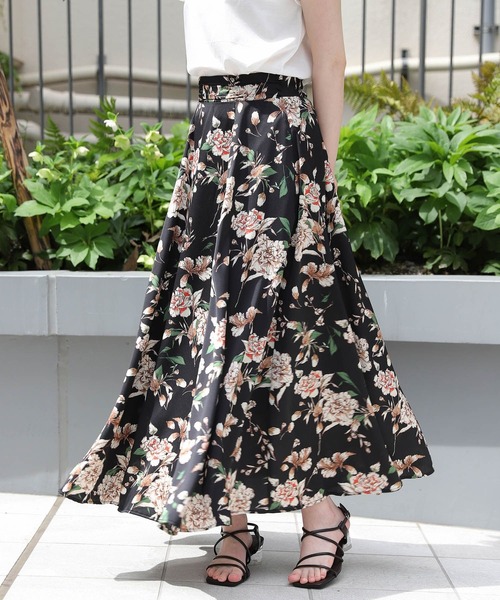 Andemiu(アンデミュウ)の「【WEB限定】アソートフレアスカート954137(スカート・レディース・ブラック/オフホワイト/スミクロ/ブラック系その他/ブラウン/ベージュ/ブラック系その他2/ブルー/グリーン/ブラック系その他3/ネイビー/ホワイト系その他5/ホワイト系その他6/ブラック×イエロー/グレー/ベージュ系その他/パープル/グリーン系その他/ブラック系その他4/グリーン系その他3/オレンジ/ブラック系その他5/グリーン系その他2/ベージュ系その他2/ピンク/チャコールグレー/キャメル/ボルドー/カーキ/ホワイト系1/ブラック系その他6/ベージュ系2/ダークネイビー/ブラック×ホワイト/その他17/その他20/ホワイト×ブラック/マスタード/ワイン系/ネイビー×ホワイト/グリーン系その他4・FREE)」の15枚目の写真