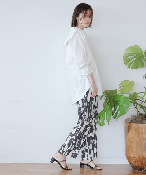 A part by（アパートバイ）の「Poキカガラストレートパンツ　954837（その他パンツ・レディース・チャコールグレー/グリーン・MEDIUM/LARGE）」の5枚目の写真