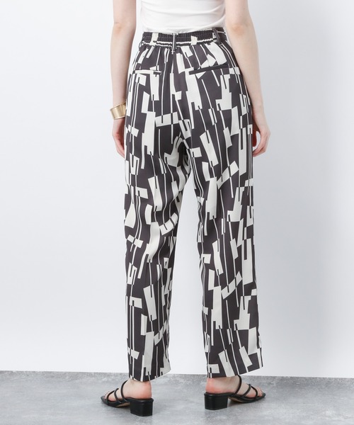 A part by（アパートバイ）の「Poキカガラストレートパンツ　954837（その他パンツ・レディース・チャコールグレー/グリーン・MEDIUM/LARGE）」の13枚目の写真