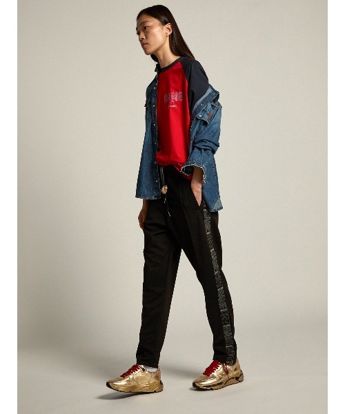 GOLDEN GOOSE（ゴールデングース）の「GOLDEN GOOSE Track pants Game EDT Capsule Collection in black with logoed side line（その他パンツ・メンズ・ブラック系その他・X-SMALL/SMALL/MEDIUM/LARGE）」の6枚目の写真