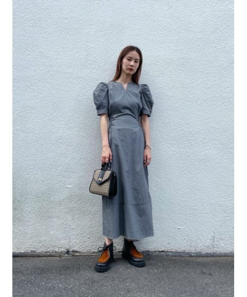 MOUSSY(マウジー)の「SIDE LACE UP ドレス(ワンピース・レディース・オレンジ/ライトブラック/ブルー・2/1)」の7枚目の写真