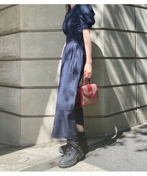 MOUSSY(マウジー)の「SIDE LACE UP ドレス(ワンピース・レディース・オレンジ/ライトブラック/ブルー・2/1)」の6枚目の写真