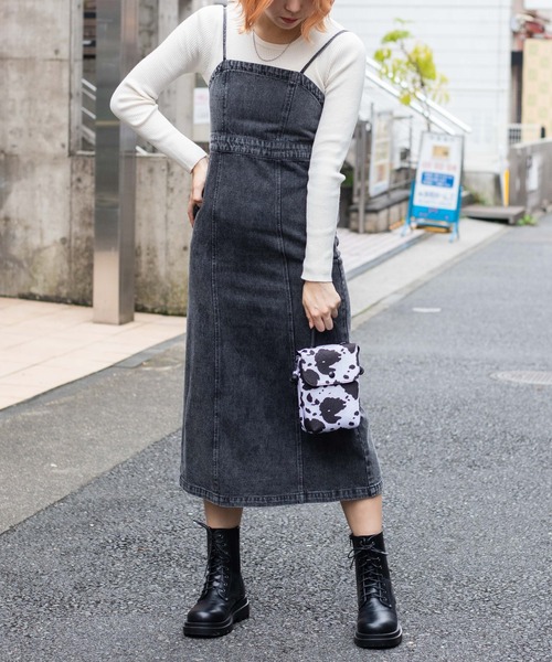 WEGO（ウィゴー）の「WEGO/ストレッチデニムキャミワンピース（ワンピース・レディース・ブラック・FREE）」の4枚目の写真