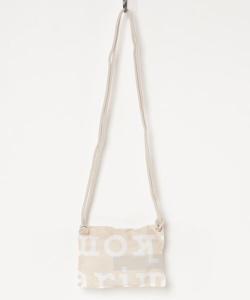 marimekko(マリメッコ)の「Logo / Smart Travelbag(ショルダーバッグ・レディース・ベージュ・FREE)」の3枚目の写真