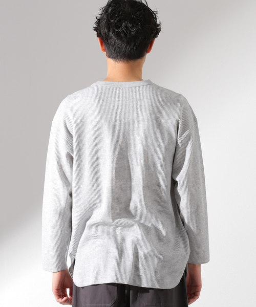 JOURNAL STANDARD relume（ジャーナルスタンダード　レリューム）の「【JEMORGAN × relume / ジェイイーモーガン】別注 ワッフルTシャツ（Tシャツ/カットソー・メンズ・ホワイト/ブラック/グレー/カーキ・SMALL/MEDIUM/LARGE）」の20枚目の写真