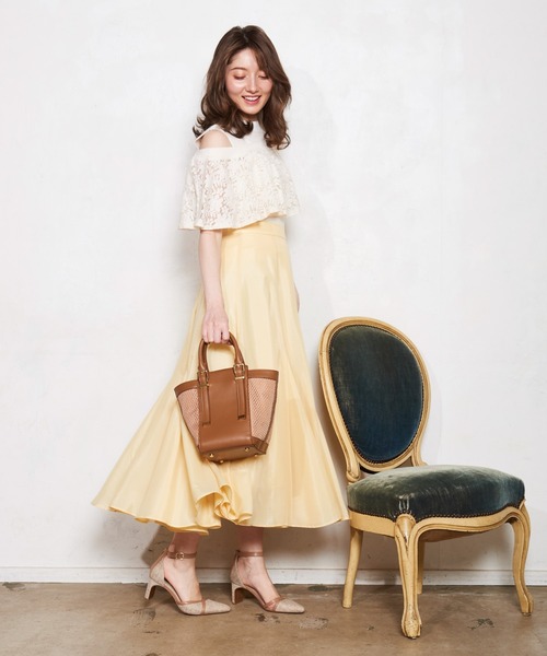 NOELA(ノエラ)の「アシメレースフリルニット(ニット/セーター・レディース・ライトグリーン/ブラック/オフホワイト・フリー)」の4枚目の写真