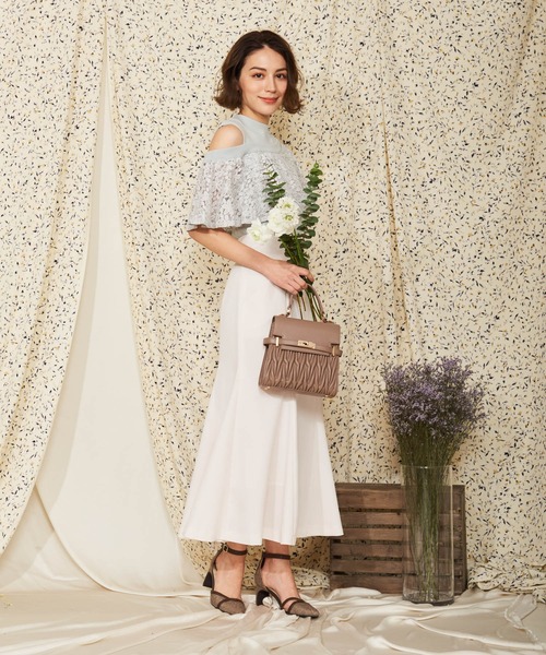 NOELA(ノエラ)の「アシメレースフリルニット(ニット/セーター・レディース・ライトグリーン/ブラック/オフホワイト・フリー)」の12枚目の写真