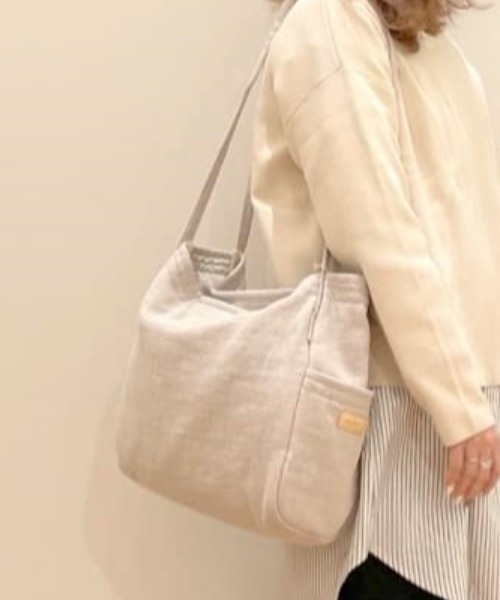 studio CLIP(スタディオクリップ)の「リネン中綿BIGトートバッグ(トートバッグ・レディース・ベージュ/サックスブルー/キャメル・FREE)」の2枚目の写真