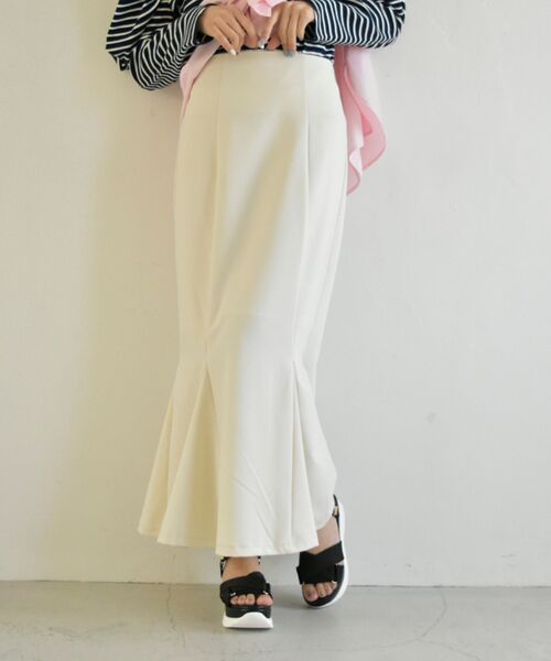 MAJESTIC LEGON（マジェスティックレゴン）の「はなやかカラーマーメイドスカート（スカート・レディース・ピンク/イエロー/アイボリー・MEDIUM）」の8枚目の写真