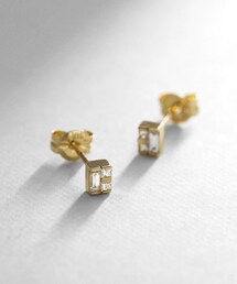 COCOSHNIK（ココシュニック）の「K18ダイヤモンド バゲットカット アライメントスタッドピアス小（ピアス（両耳用）・レディース）」
