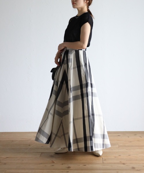 sakishimatokyo（サキシマトーキョー）の「ボリュームマキシスカート/タフタスカート（スカート・レディース・ホワイト/ネイビー/ブラック/ブルー/オレンジ/グリーン/キャメル・FREE/S）」の14枚目の写真