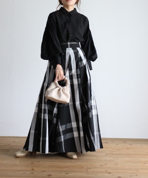 sakishimatokyo（サキシマトーキョー）の「ボリュームマキシスカート/タフタスカート（スカート・レディース・ホワイト/ネイビー/ブラック/ブルー/オレンジ/グリーン/キャメル・FREE/S）」の13枚目の写真