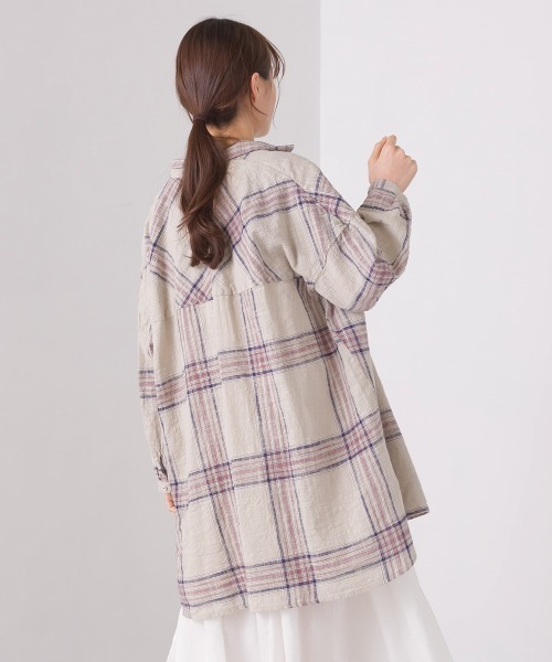 OMNES(オムネス)の「スラブコットンチェックオーバーシャツ(シャツ/ブラウス・レディース・ブラック/ネイビー/イエロー・FREE)」の11枚目の写真