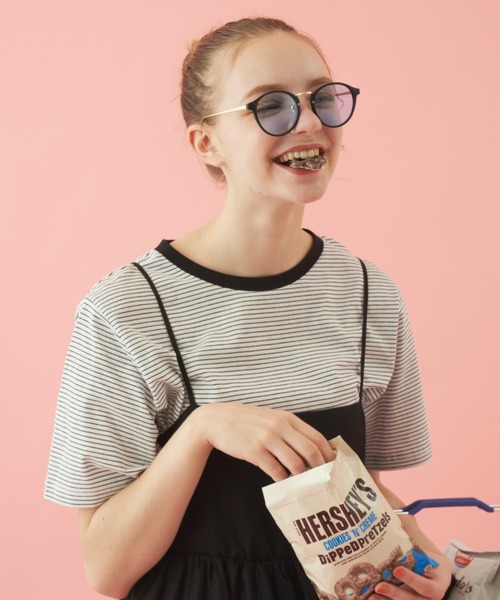 MERLOT(メルロー)の「【夏のスタイリングに欠かせない】ベーシックボーダーT(Tシャツ/カットソー・レディース・ブラック/イエロー/ブルー・FREE)」の1枚目の写真