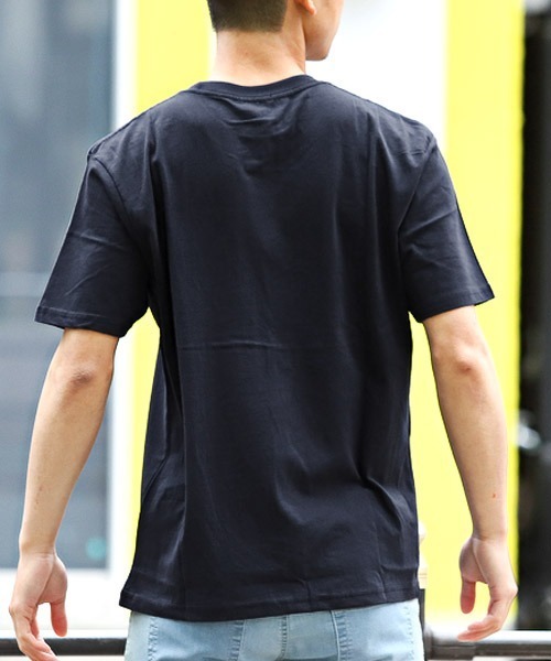 LUXSTYLE(ラグスタイル)の「ボタニカル柄ポケットプリント半袖Tシャツ(Tシャツ/カットソー・メンズ・ホワイト/ネイビー/チャコール・M/L/XL)」の4枚目の写真