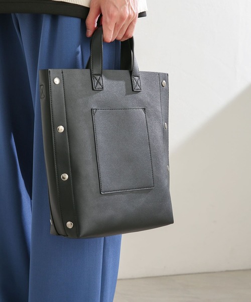 SENSE OF PLACE by URBAN RESEARCH（センスオブプレイスバイアーバンリサーチ）の「リベットデザインショルダートートバッグ（トートバッグ・メンズ・ブラック/グリーン・ONE）」の2枚目の写真