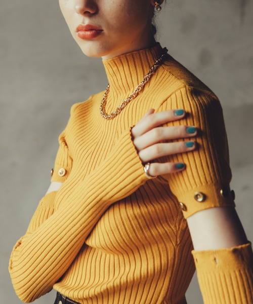 Cheek（チーク）の「アームウォーマー付きリブニット（ニット/セーター・レディース・カーキ/イエロー/オレンジ/モカ/チャコールグレー/ベージュ・MEDIUM）」の16枚目の写真