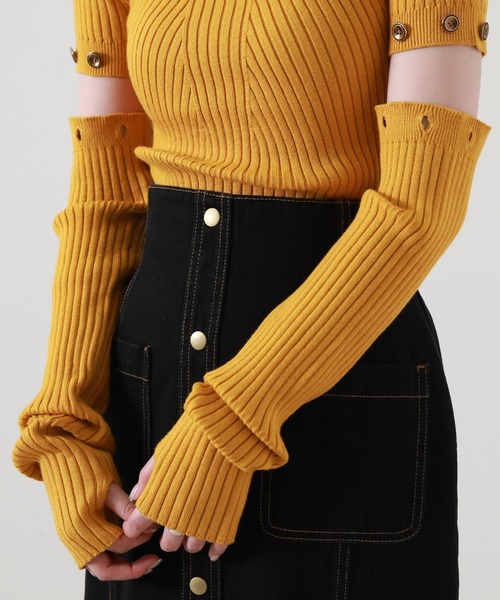 Cheek（チーク）の「アームウォーマー付きリブニット（ニット/セーター・レディース・カーキ/イエロー/オレンジ/モカ/チャコールグレー/ベージュ・MEDIUM）」の10枚目の写真