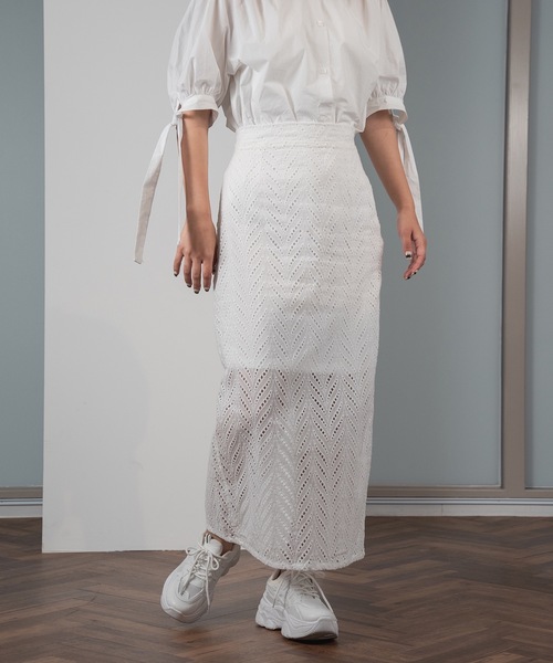 lawgy(ラウジー)の「cut work lace skirt(スカート・レディース・ホワイト/ブラック・FREE)」の1枚目の写真